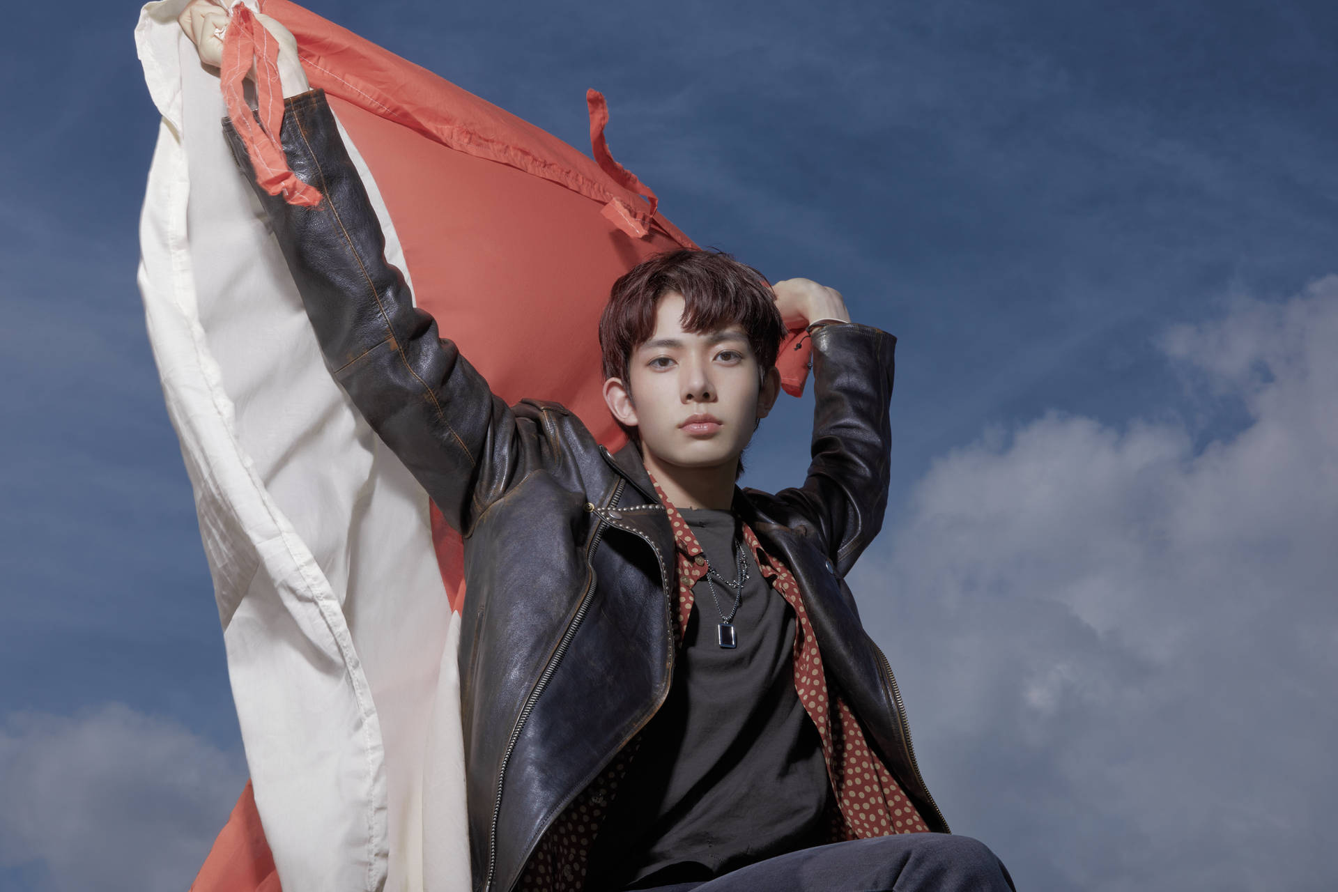 Enhypen Member Heeseung With Cloth Flag Mhzlj7vnxiyeawmr Wallpaper