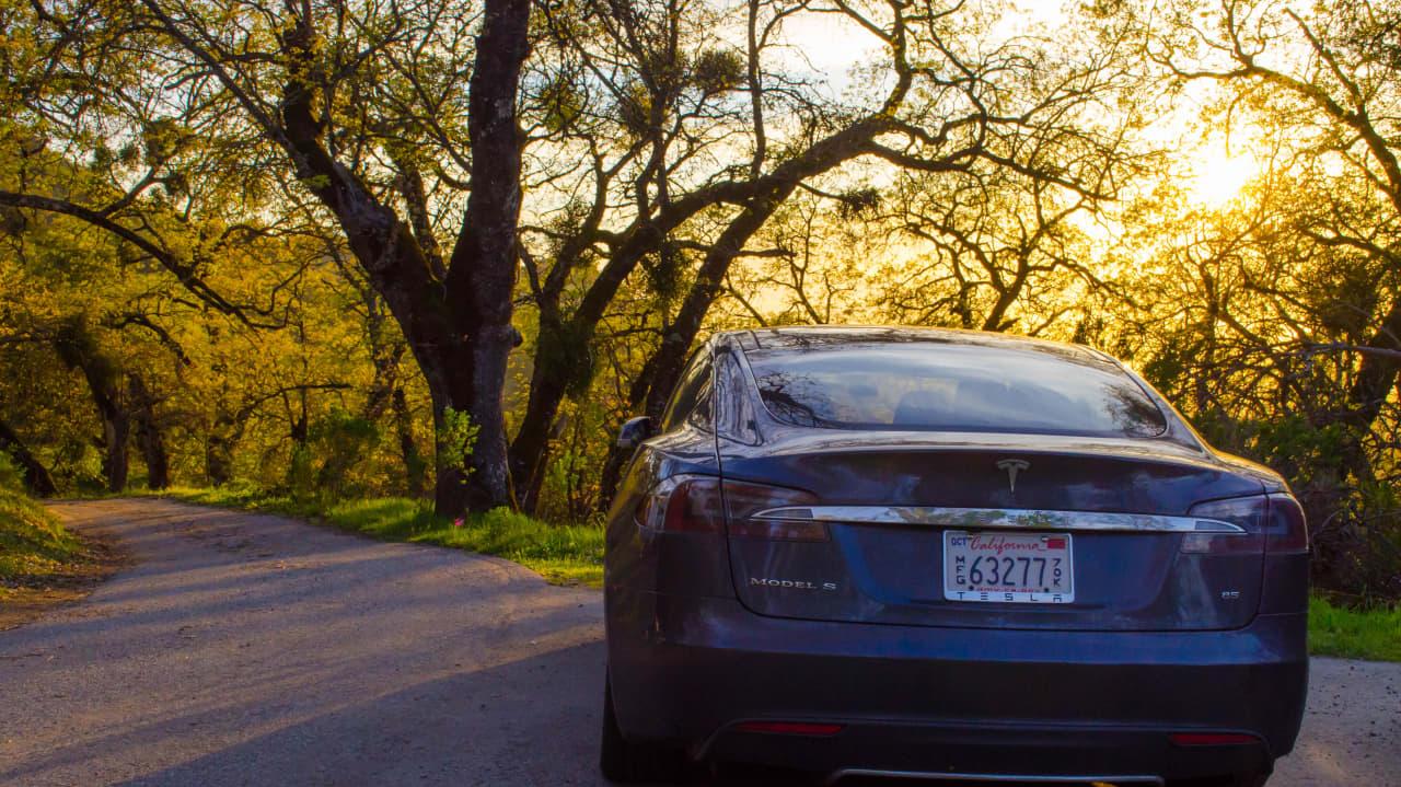 Elon Musk Raises More Questions About Fatal Tesla Crash And Self