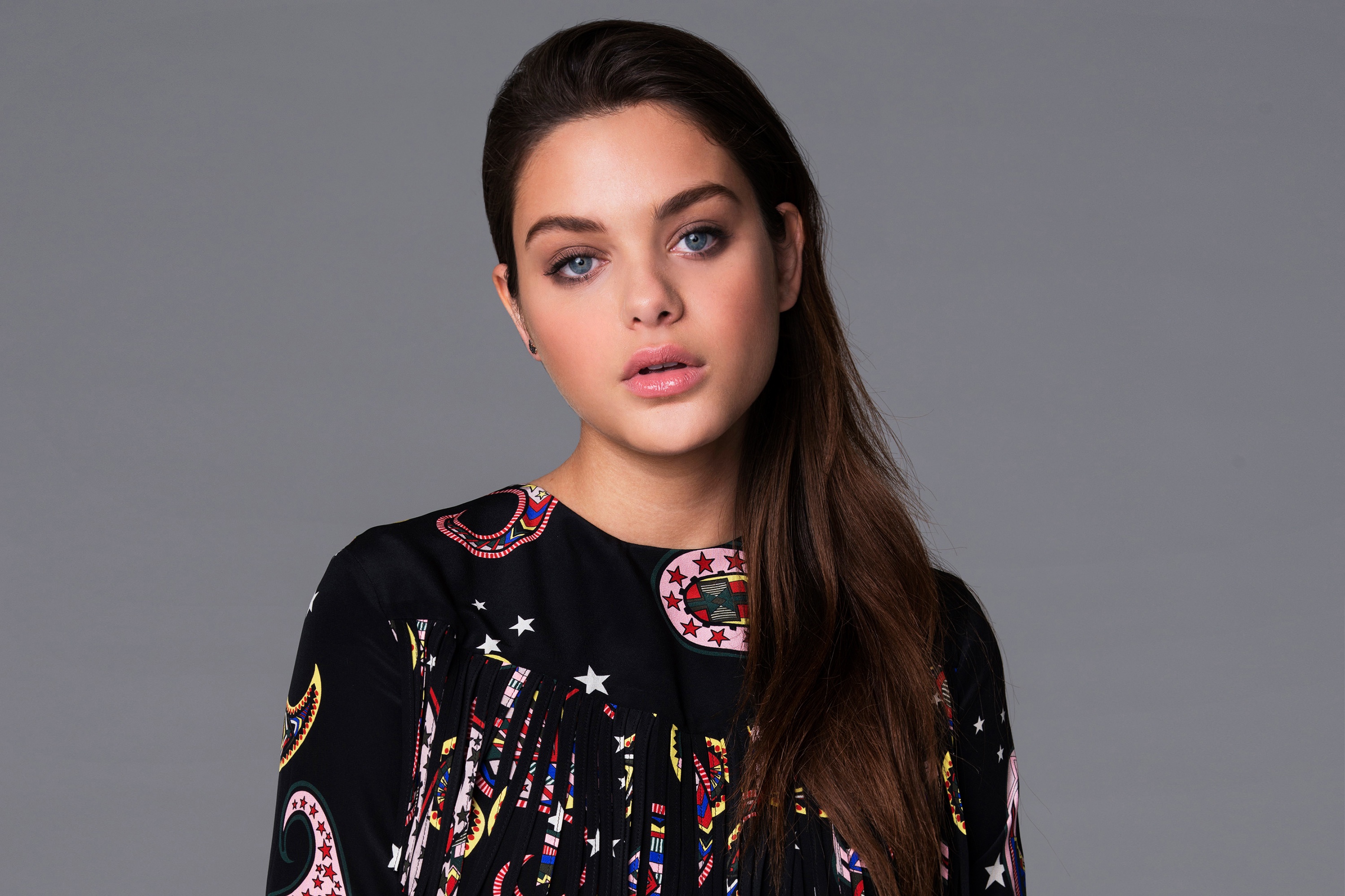 Odeya Rush HD Wallpaper