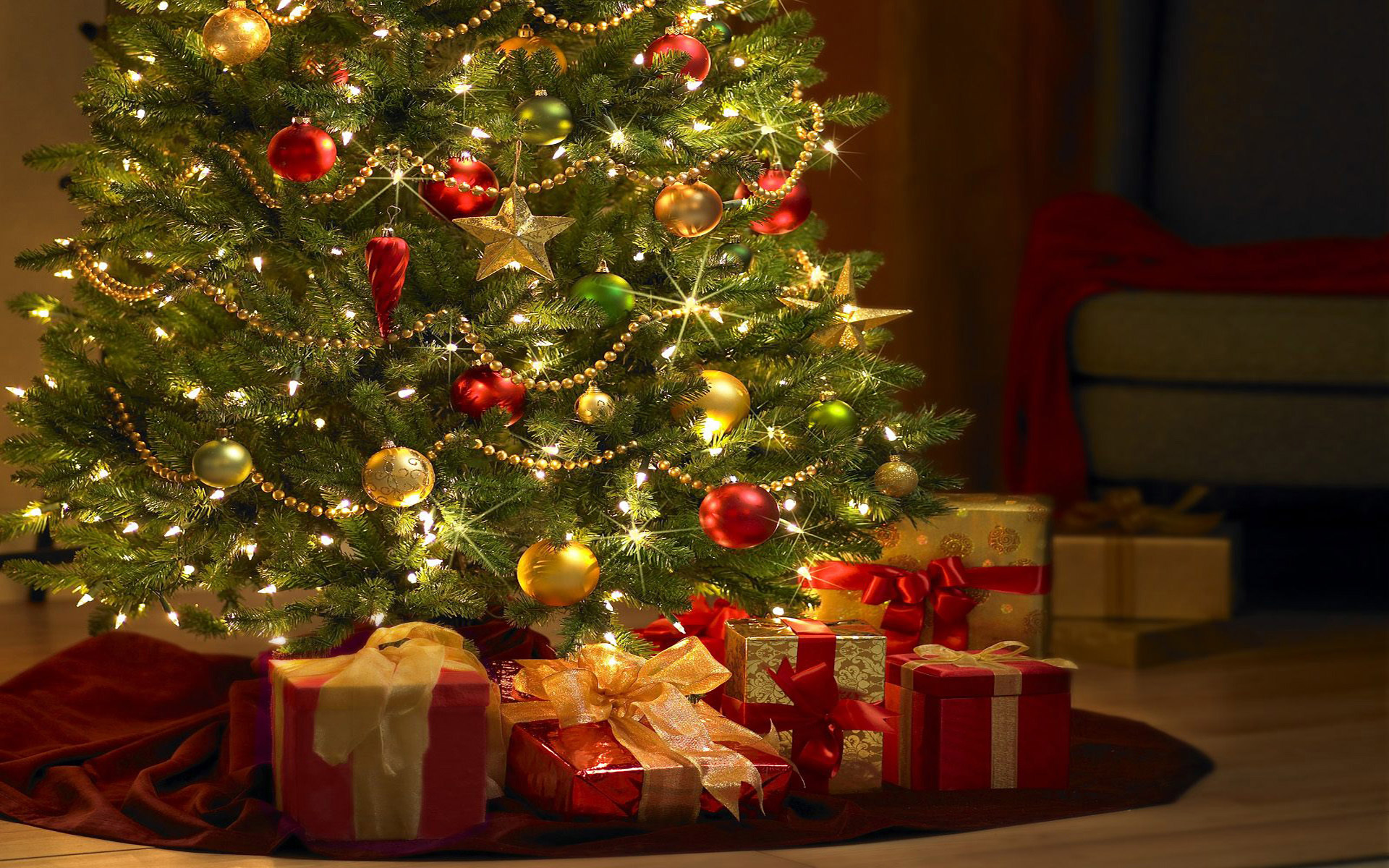 Beautiful Christmas Tree With Gifts Puter Desktop Wallpaper