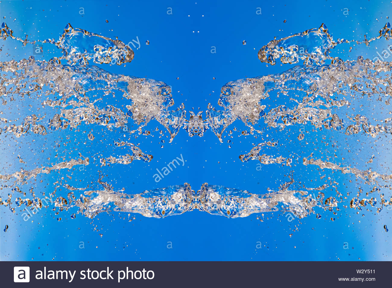 Symmetrical Pattern Of Stopped Water Droplets With Transparent