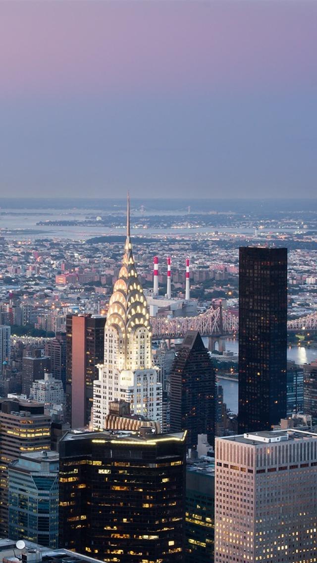 The Chrysler Building iPhone HD Background