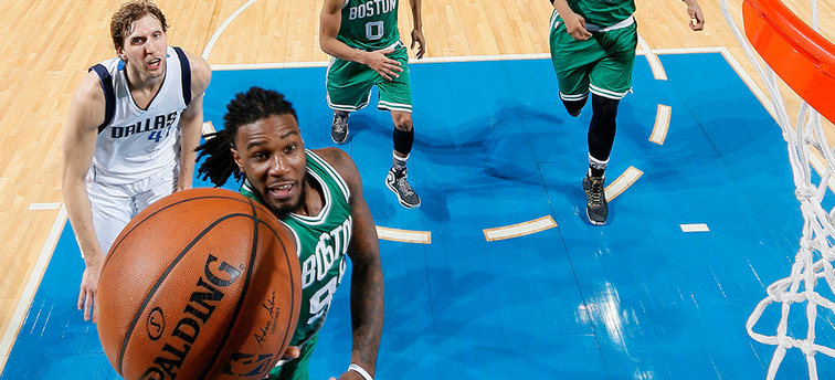 Jae Crowder S Return Es At Critical Moment Boston Celtics