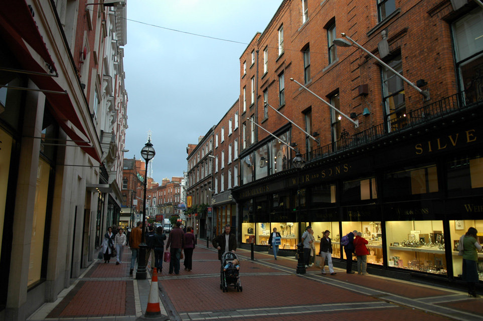 Trinity College Dublin Ireland DUB Dublin   Grafton Street shops 963x640