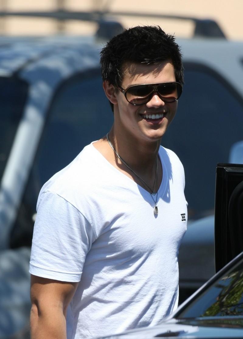 Pin Taylor Lautner Background Cool