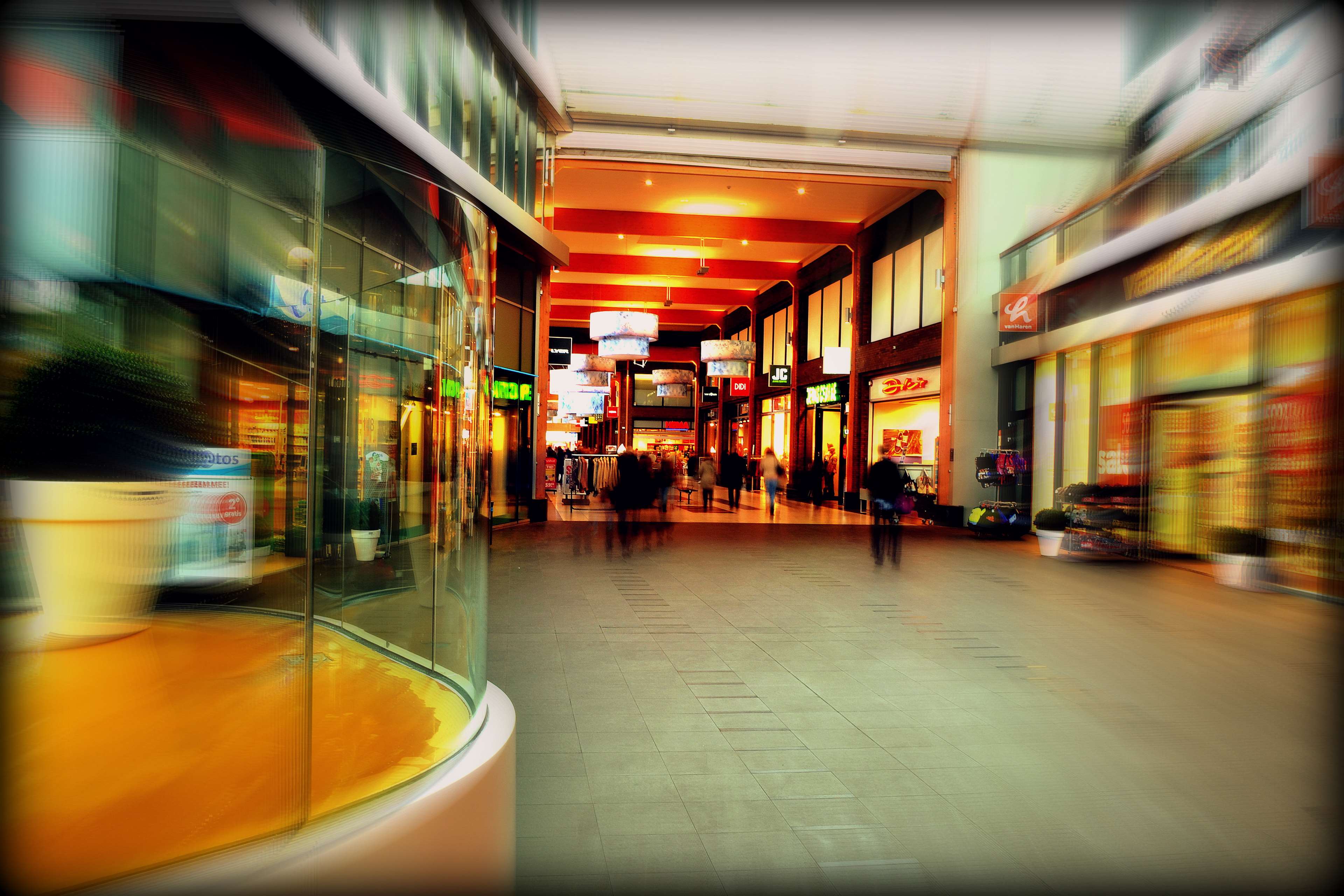 City Discovery Elevactor Hk Hongkong Mall Shopping Center Shoppingmall Snap 4k Wallpaper
