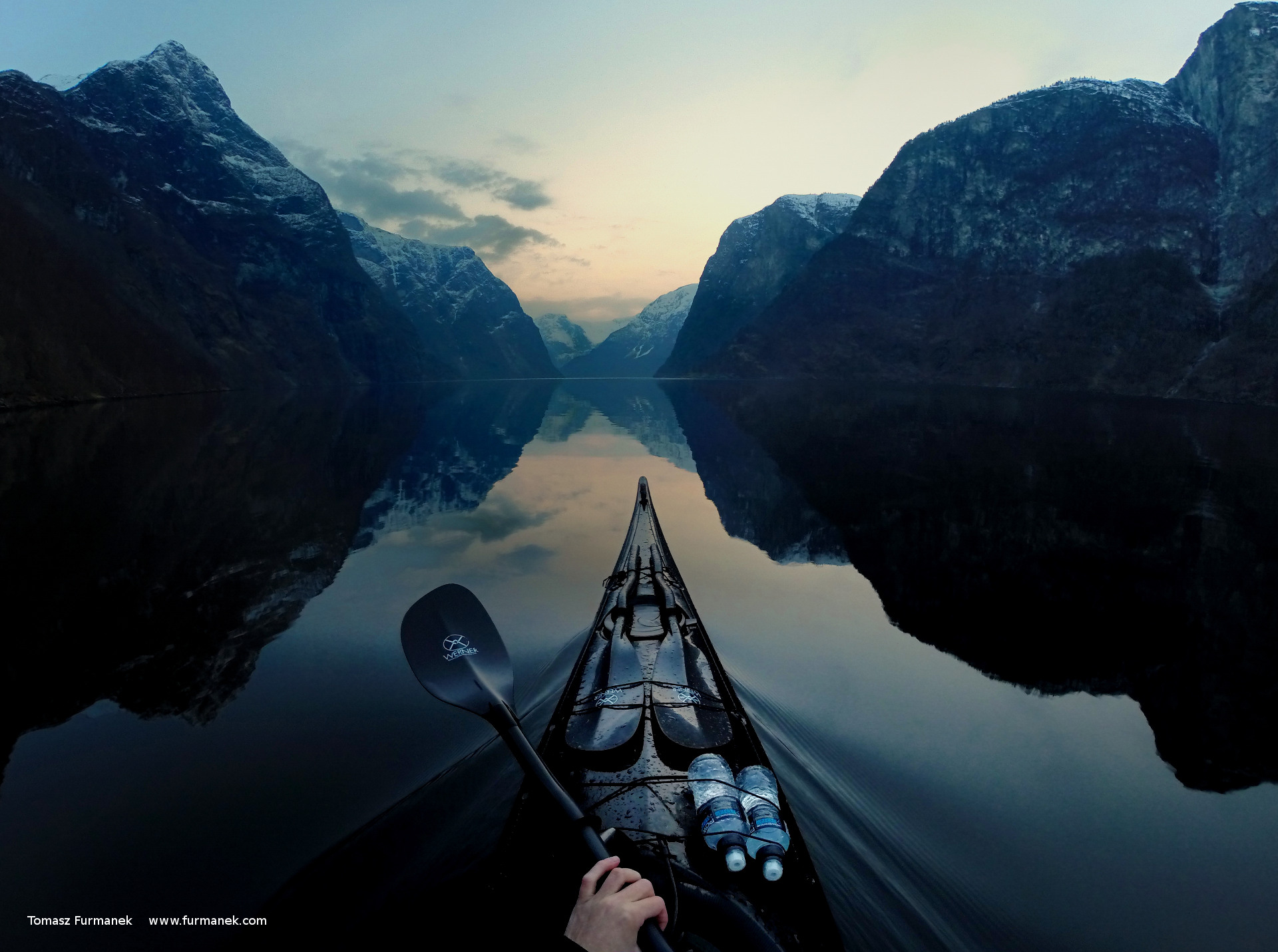Kayak Wallpaper Tomasz Furmanek