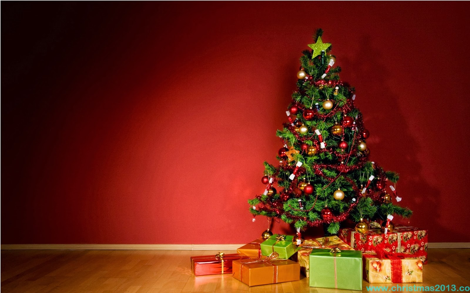 Christmas Tree Wallpaper For Desktop HD