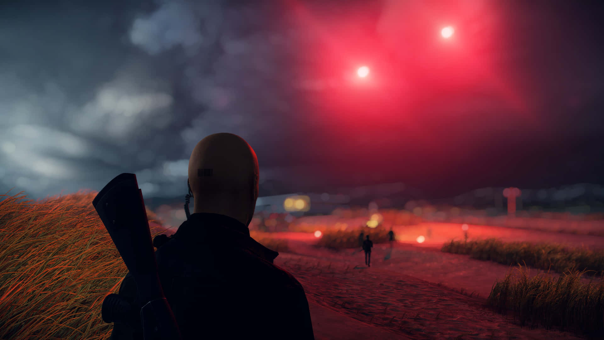 Hitman Agent Looking At The People Wallpaper