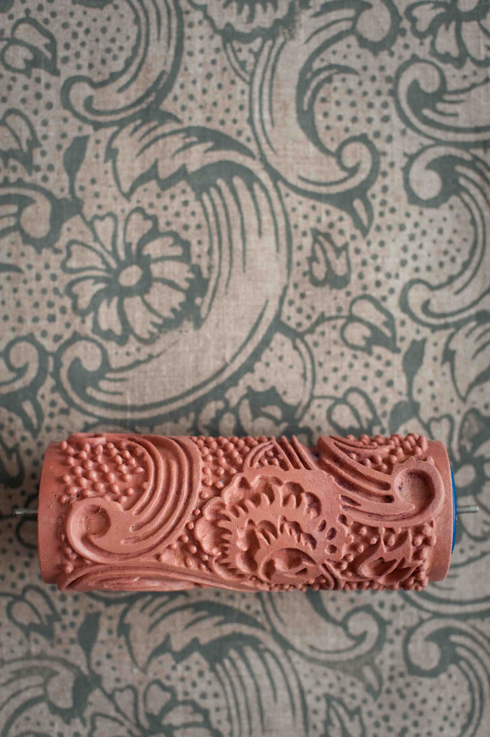 The Paint Roller With An Interesting Pattern Nama