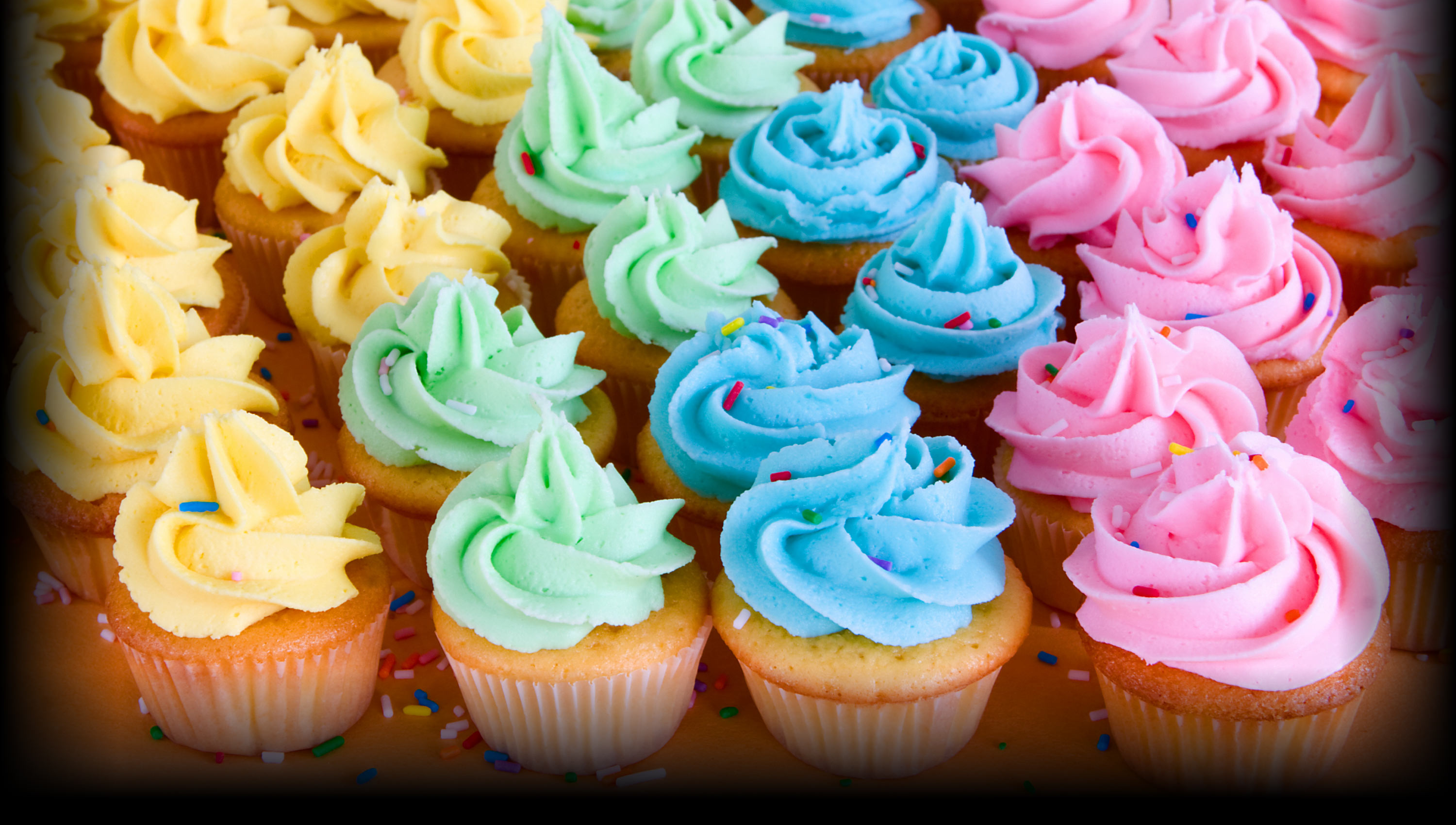 Free Download Cute Cupcake Background 3000x1700 For Your Desktop 