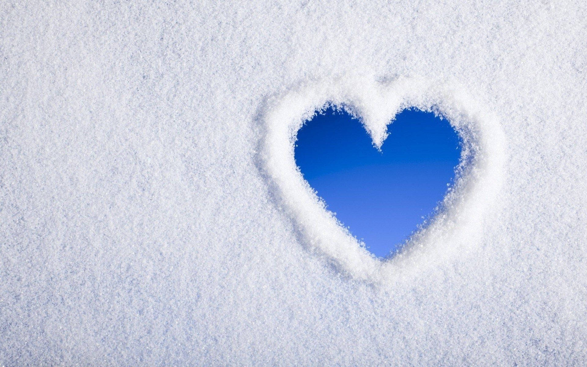 White Heart Picture Wallpaper