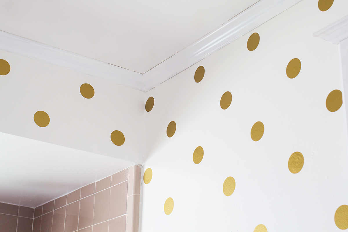 Polka Dot Wallpaper For Walls Wallpapersafari Gold Polka Dot Bathroom Walls Sarah Hearts 1200x800