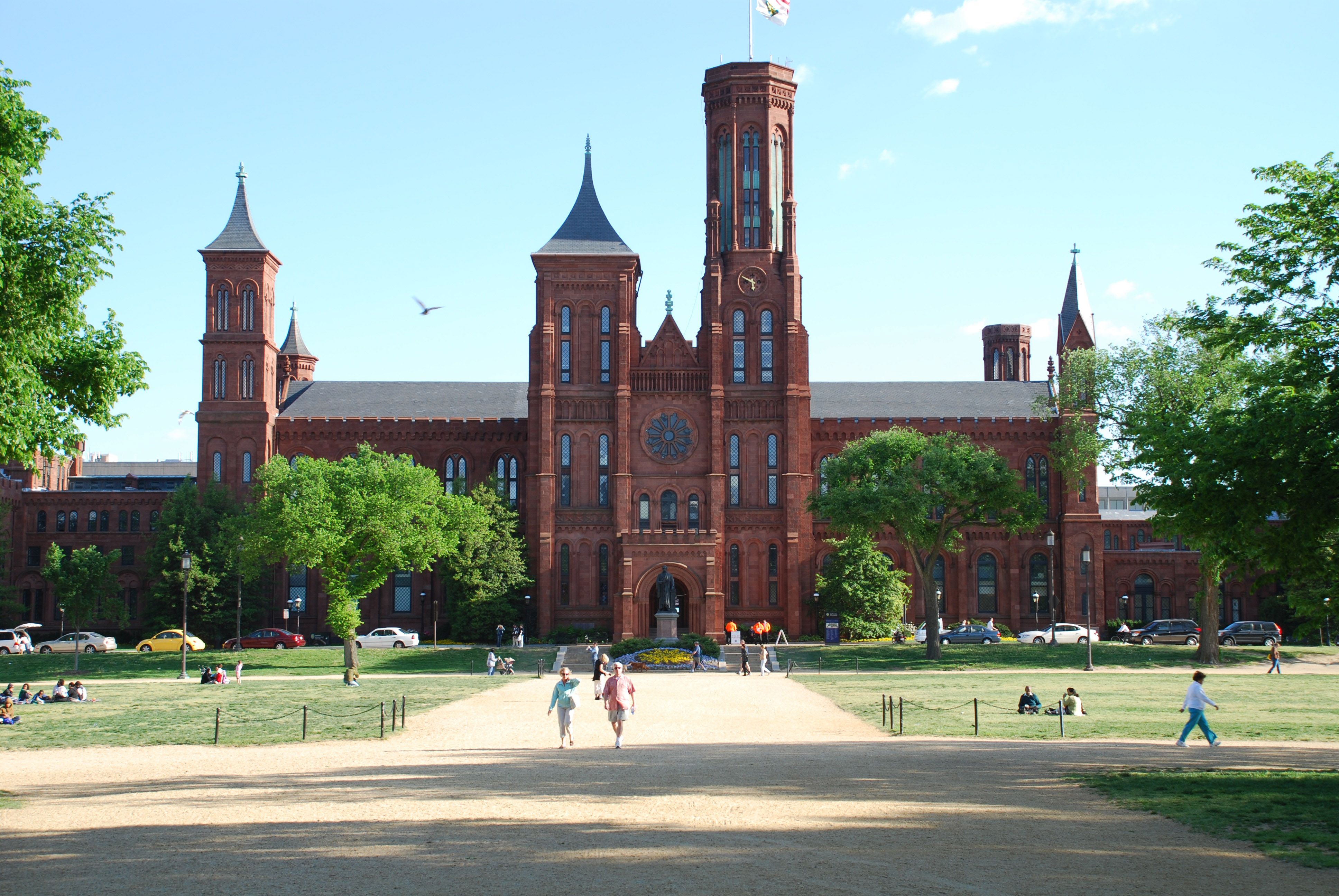 Smithsonian Castle On The National Mall Travel Wallpaper And