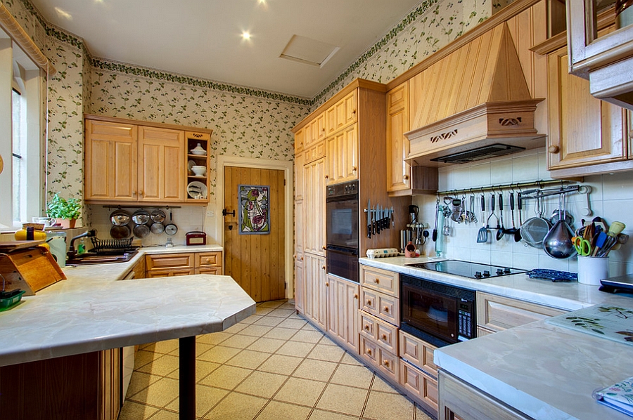 Traditional Kitchen With An Inviting Ambiance From