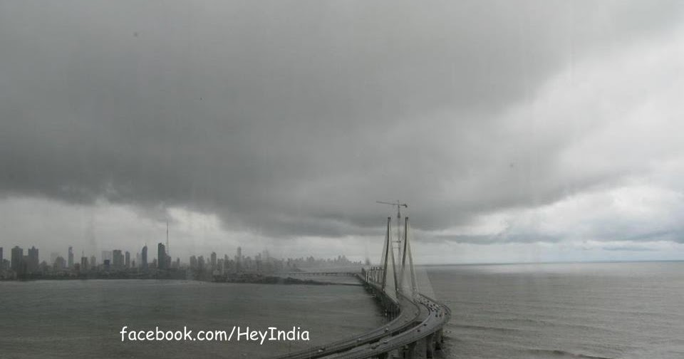 Pictures Of Mumbai S Bandra To Worli Sea Link In Rainy Season