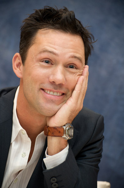 To The Jeffrey Donovan Wallpaper Just Right Click On