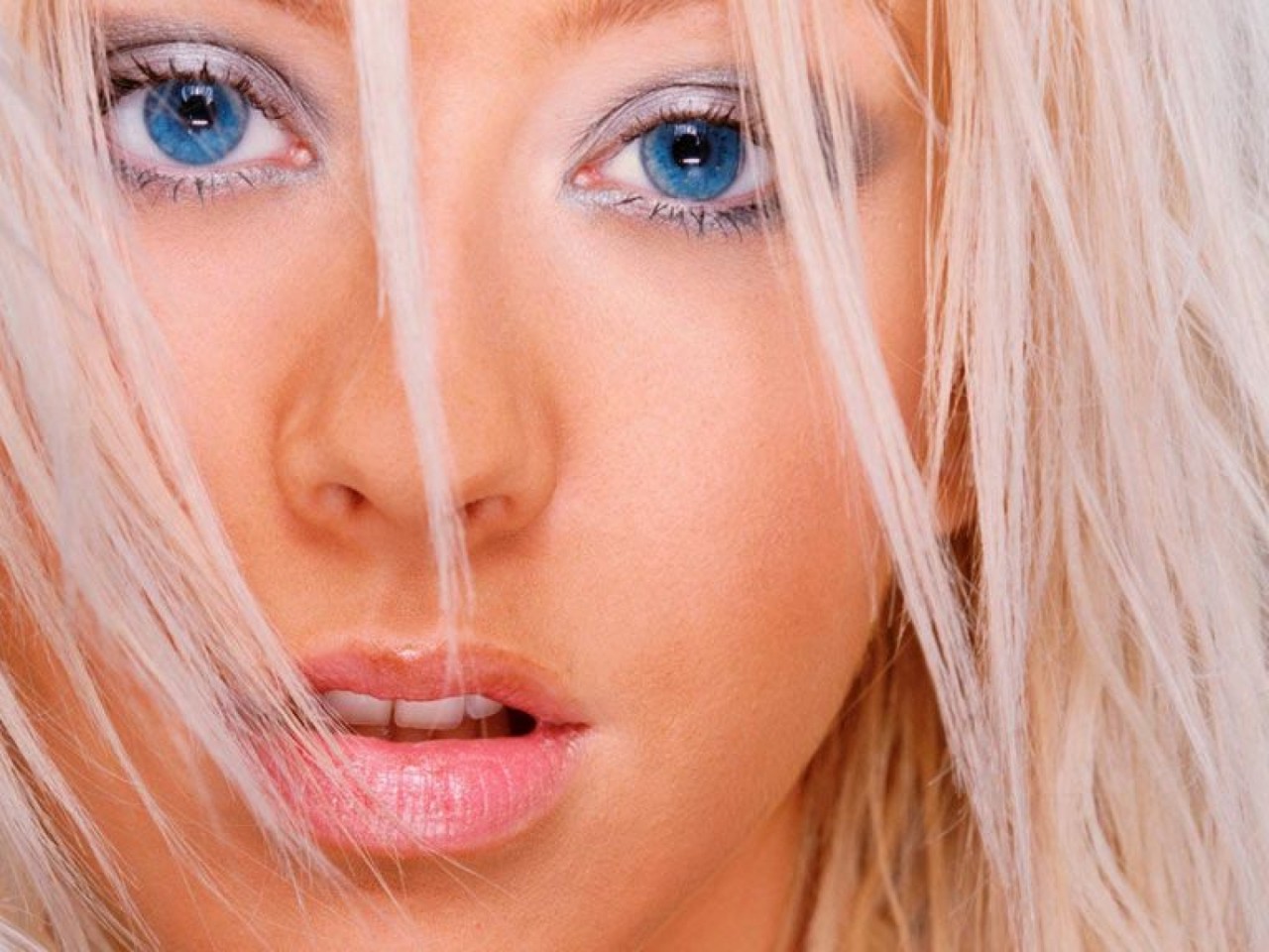 Christina Aguilera Face Wallpaper HD