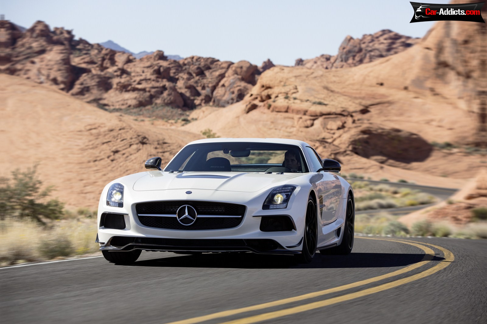 2014 Mercedes Benz SLS AMG Coupe Black Series Wallpaper [photo gallery
