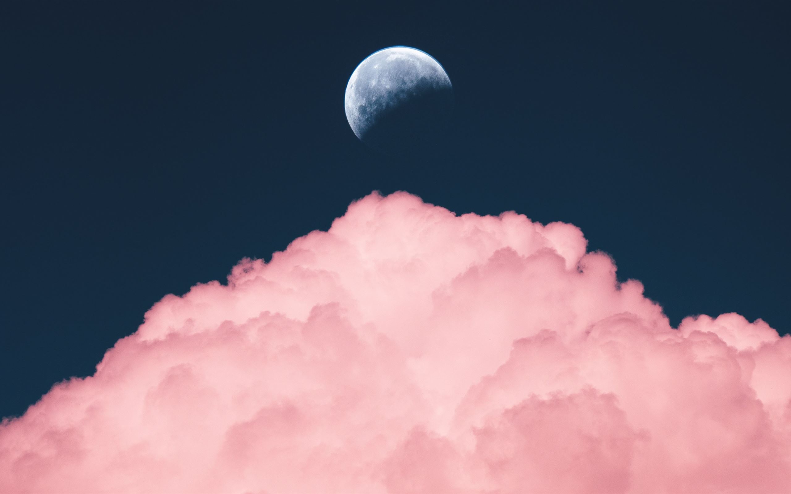 Chào mừng đến với hình nền mặt trăng tím thẩm mỹ cho iMac! Nếu bạn đang tìm kiếm một hình nền đẹp mắt để thay đổi không gian làm việc của mình, đây chính là lựa chọn hoàn hảo. Hình ảnh tím mộng mơ của mặt trăng sẽ đem lại một sự mới mẻ cho dàn máy tính của bạn.