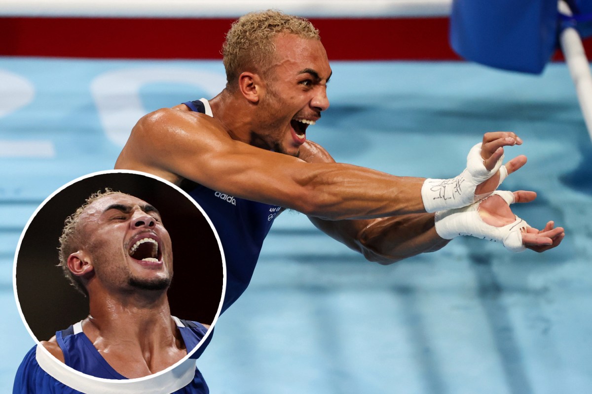 Benjamin Whittaker celebrates victory in a boxing match