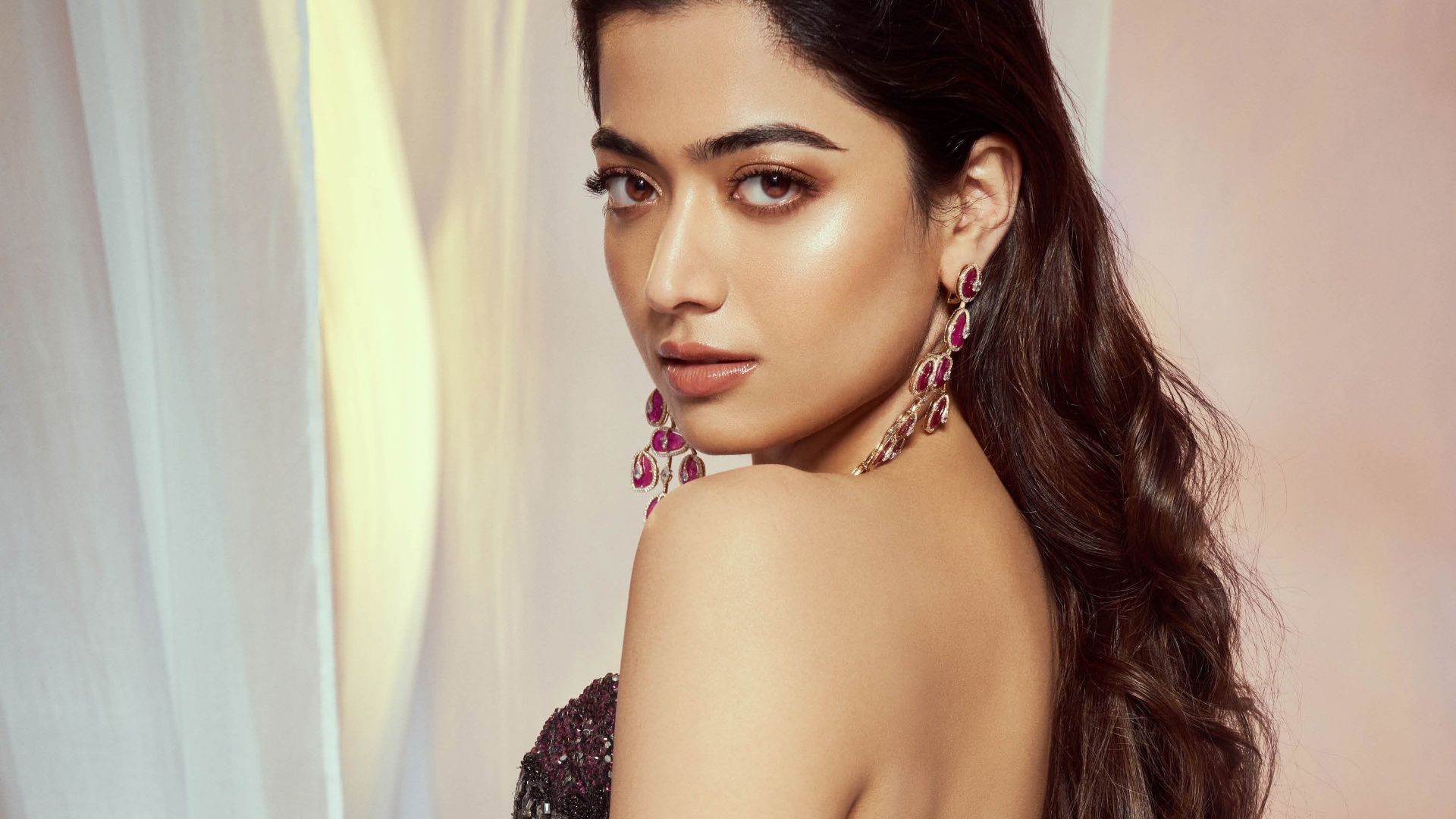 Rashmika Mandanna 4k Wallpaper For iPhone