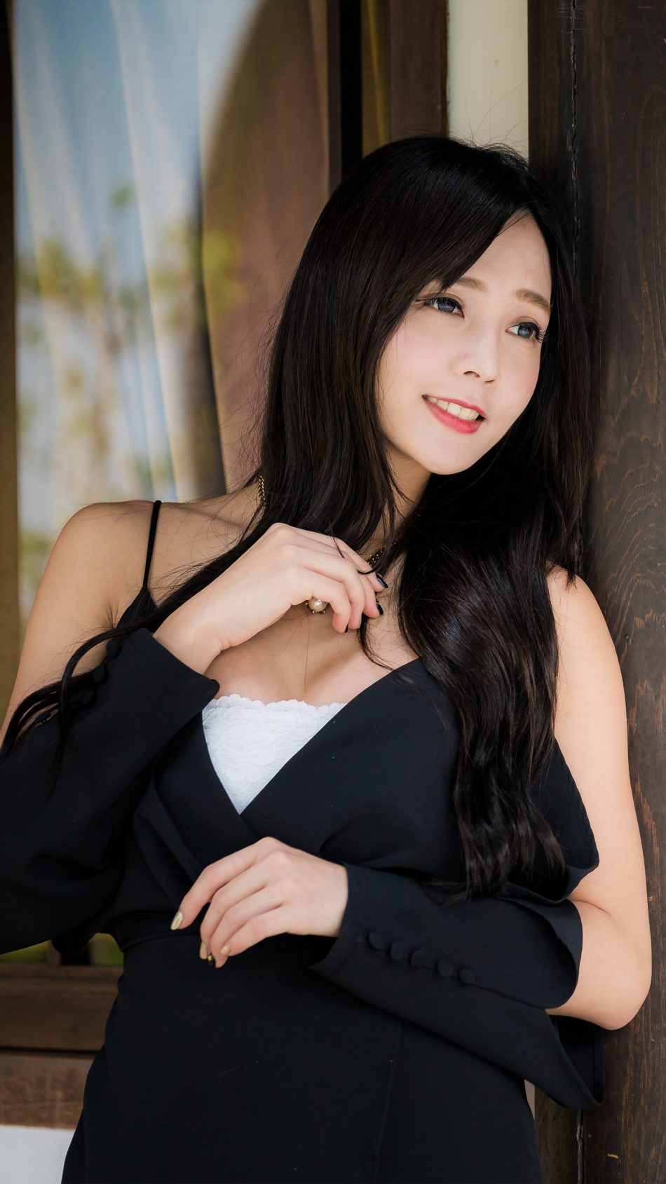 Cute Asian Black Dress 4K Ultra HD Mobile Wallpaper 950x1689