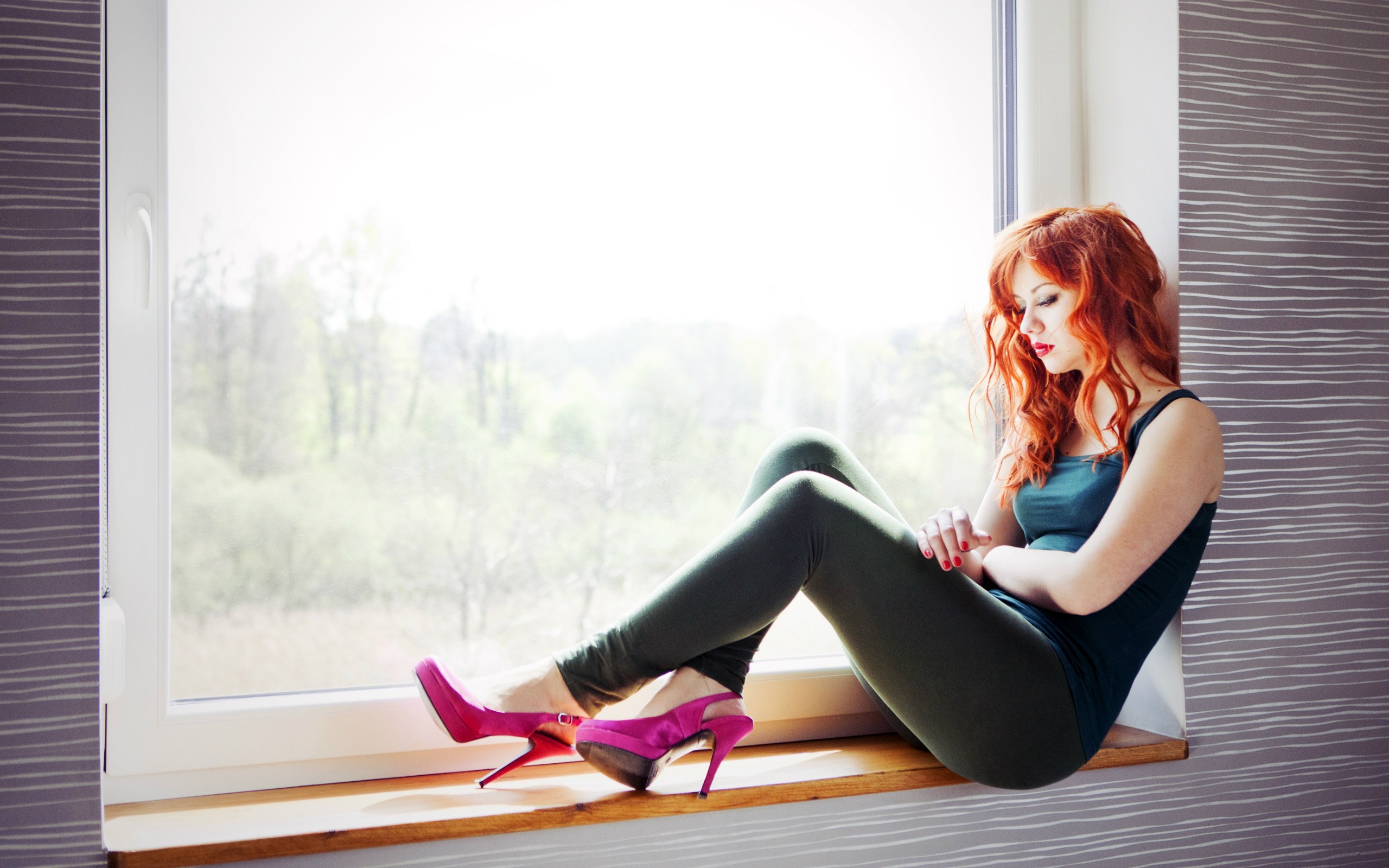Women In Heels Wallpaper On