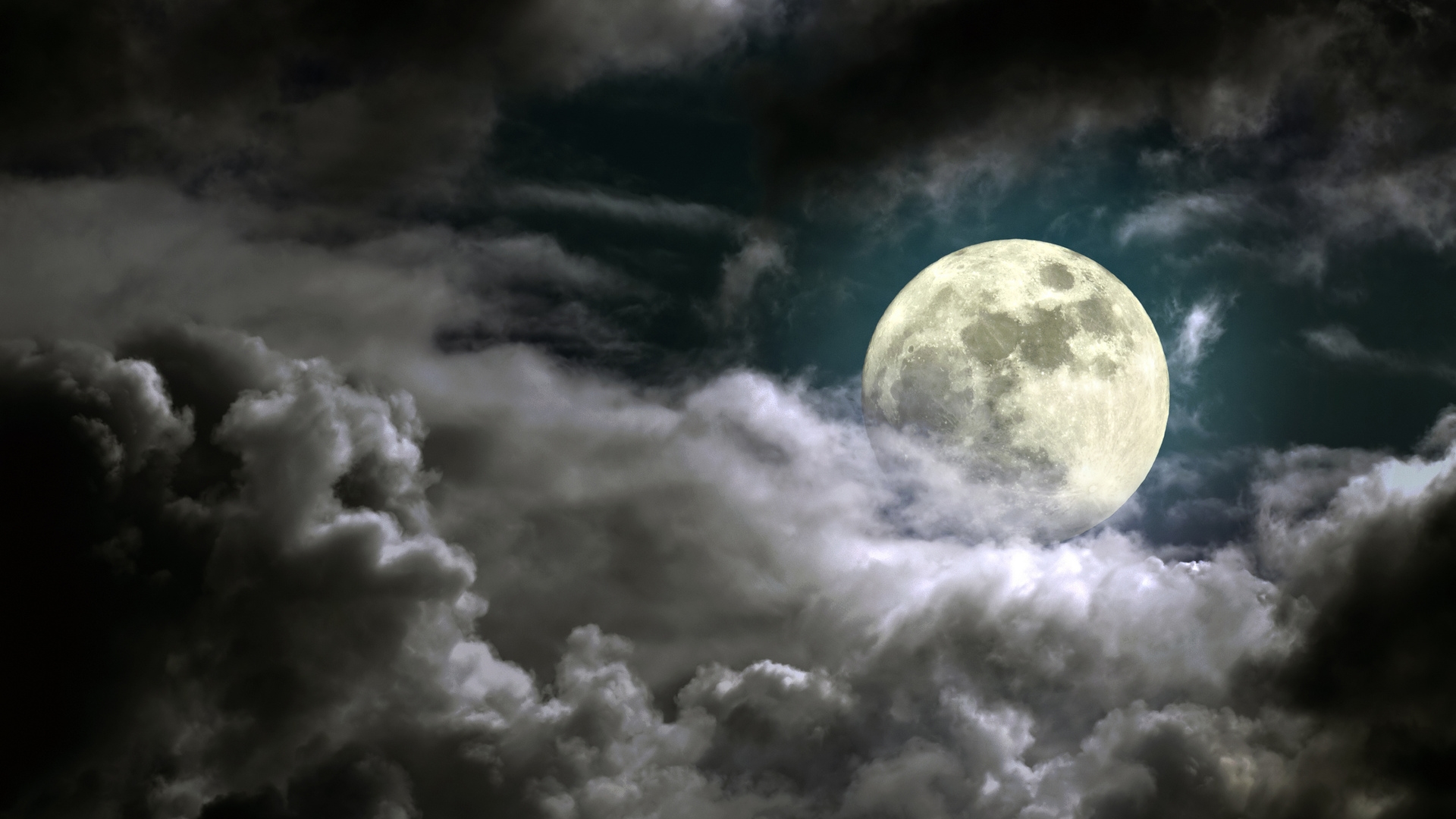 Beautiful Cloudy Night Full Moon Moonlight HD