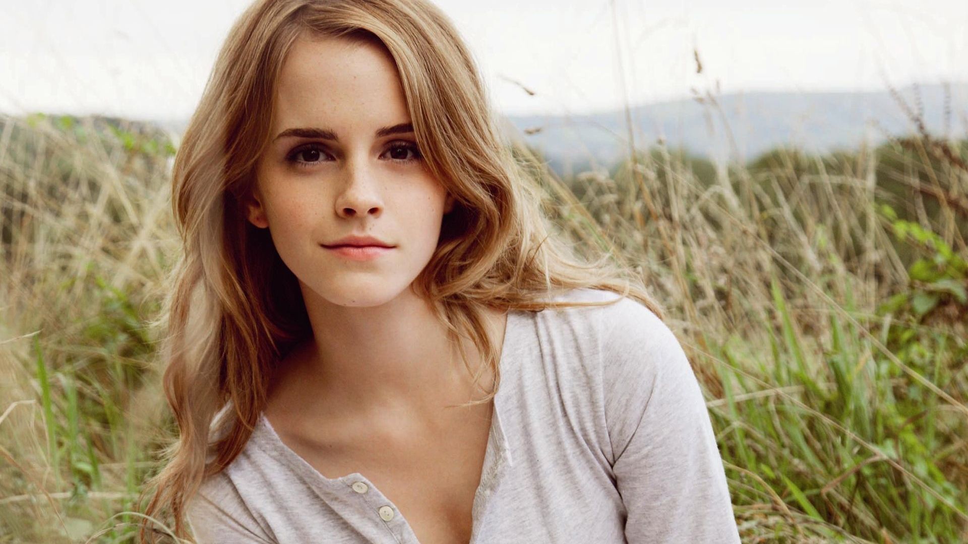 Emma Watson Celebrity HD Wallpaper