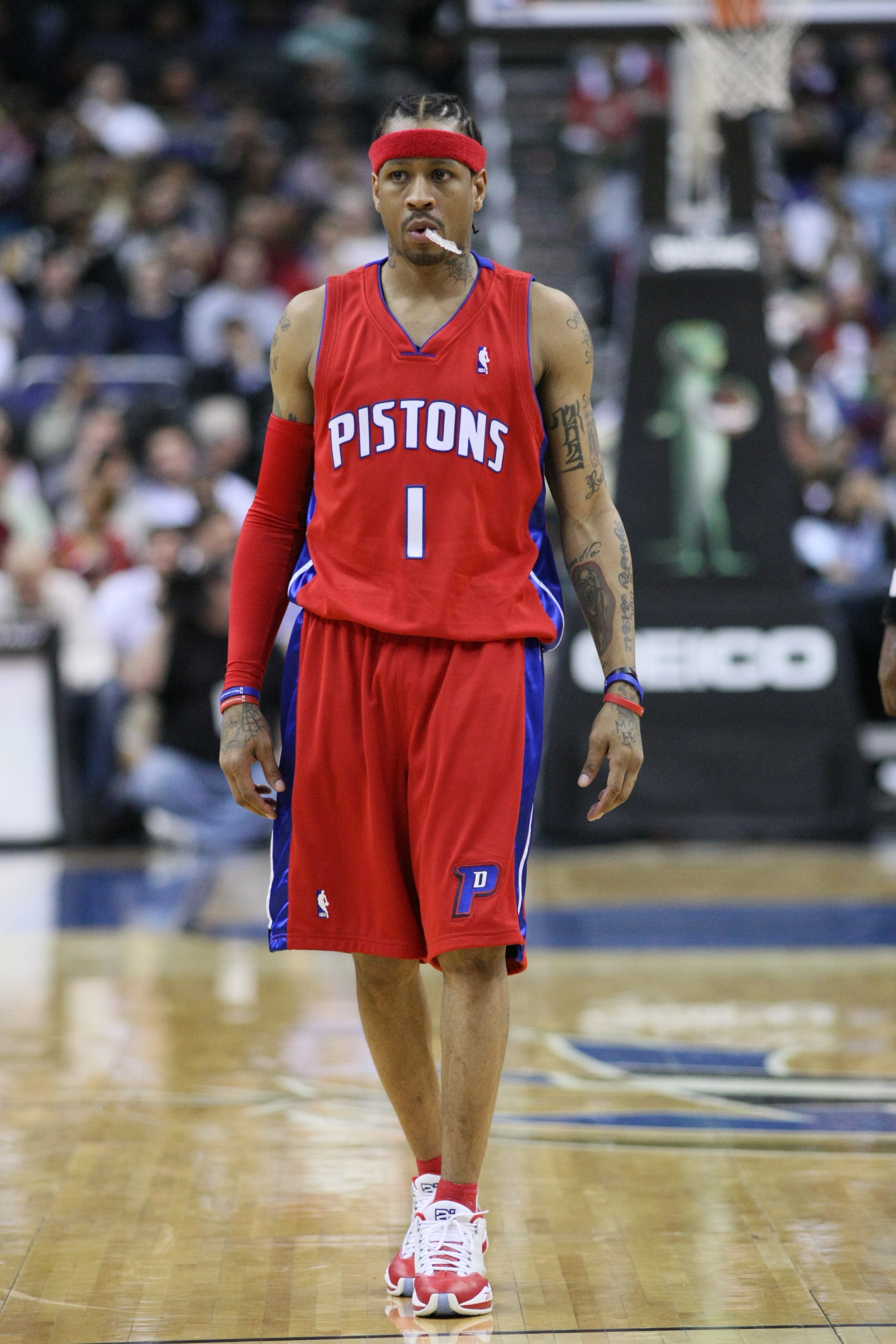 Allen Iverson Detroit Pistons Jpg Joan Wallpaper