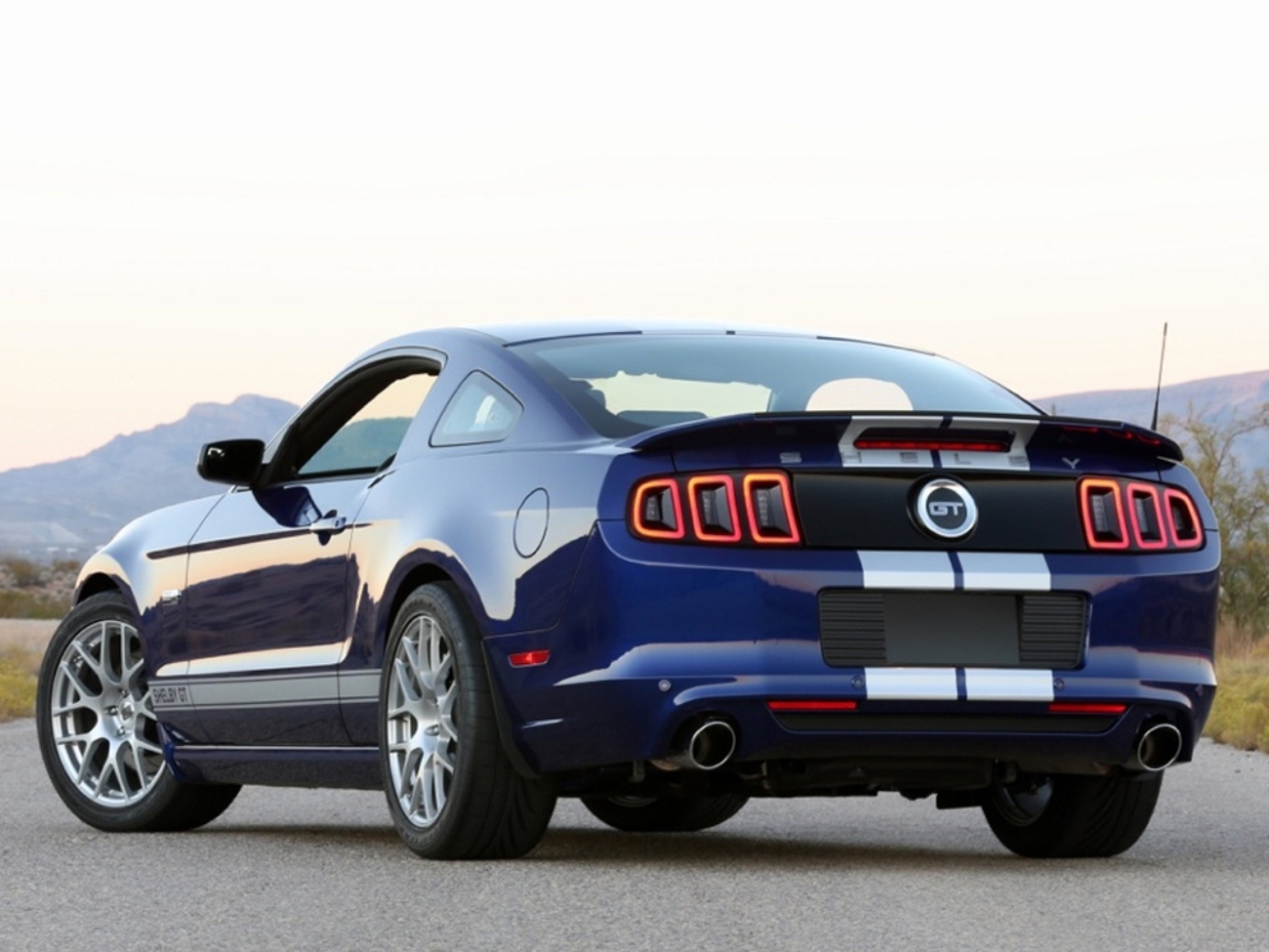 Wallpaper Ford Mustang Shelby Gt Car Photos