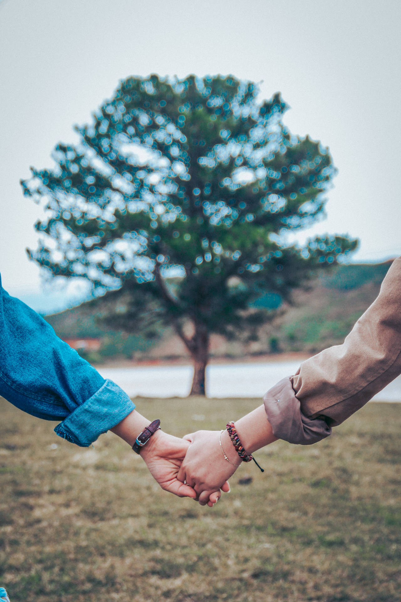Holding Hands Wallpaper