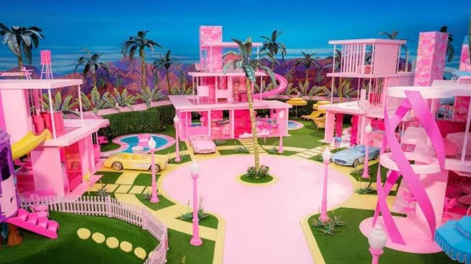 Margot Robbie Gives Fans A Tour Of The Barbie Dream House Before