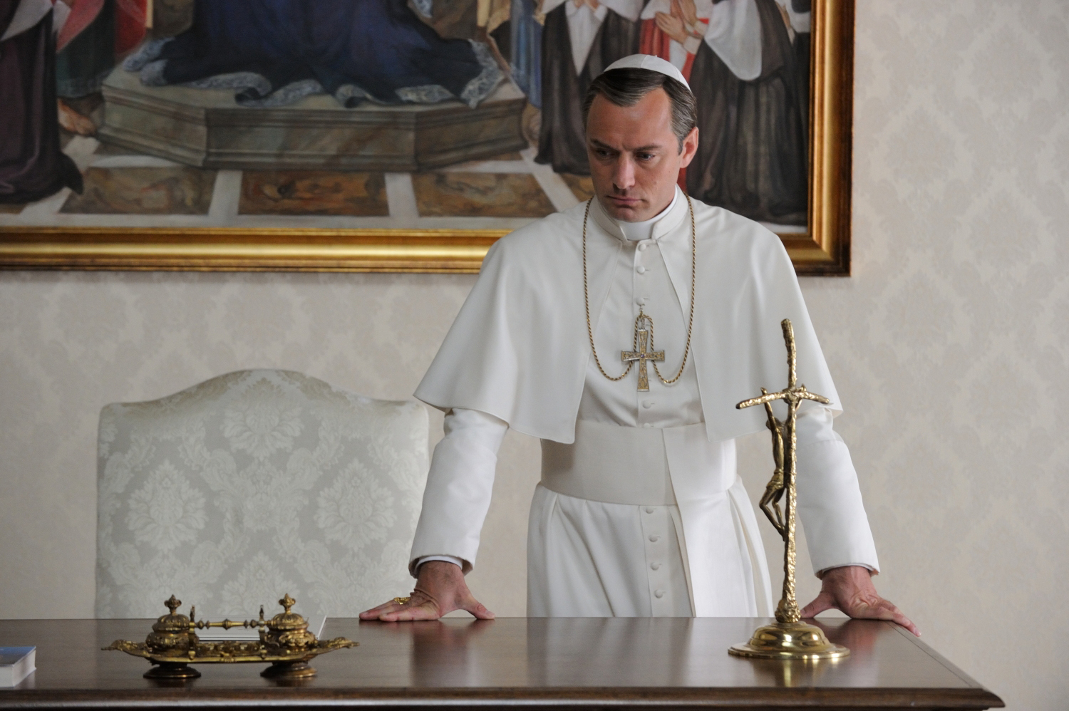 The Young Pope Re Jude Law Is Dopest That Ever