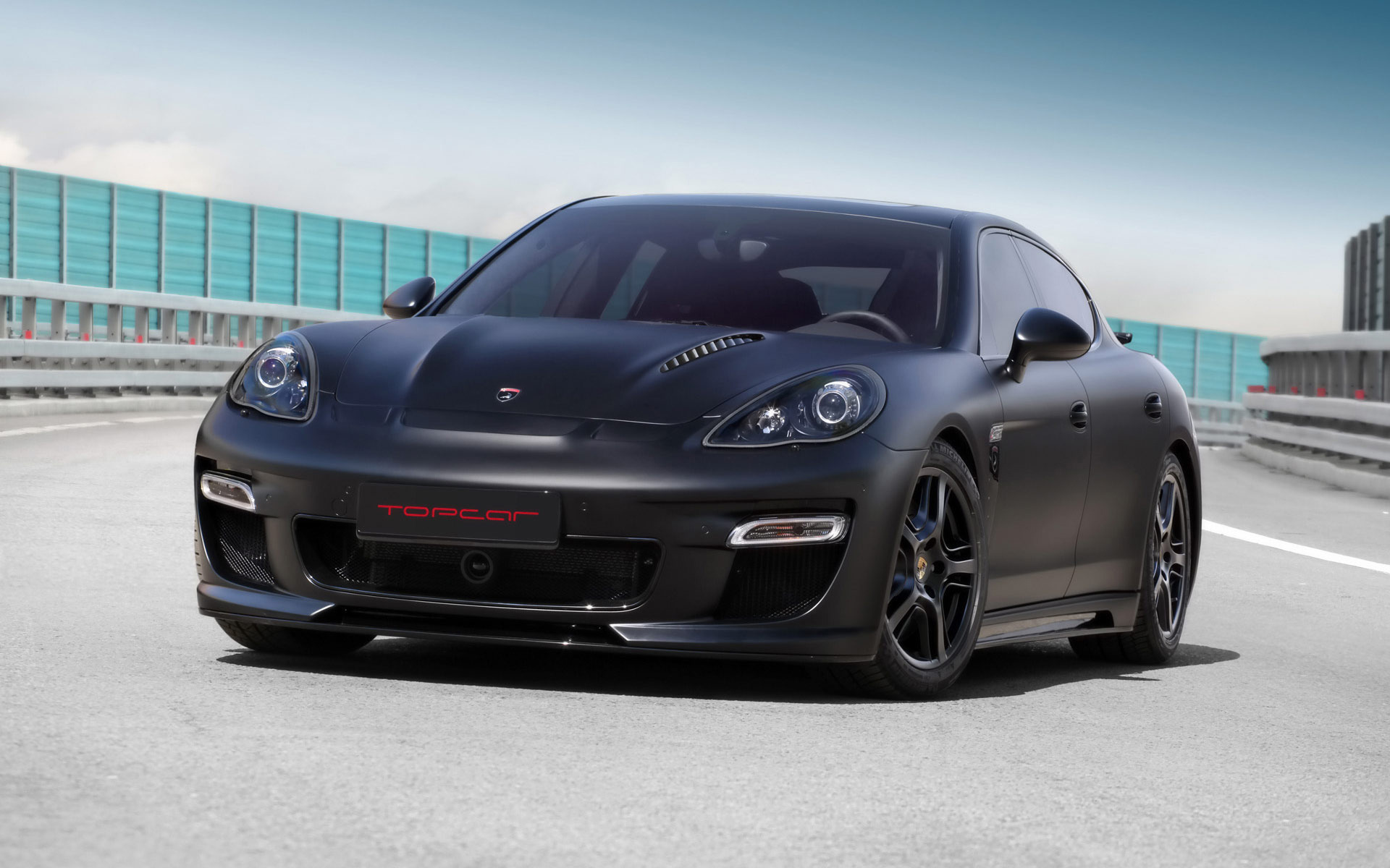 File Name High resolution wallpaper of Porsche panamera picture of