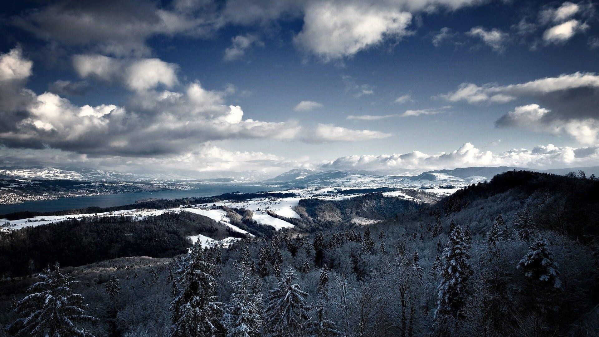 Winter Mountain In Full Screen
