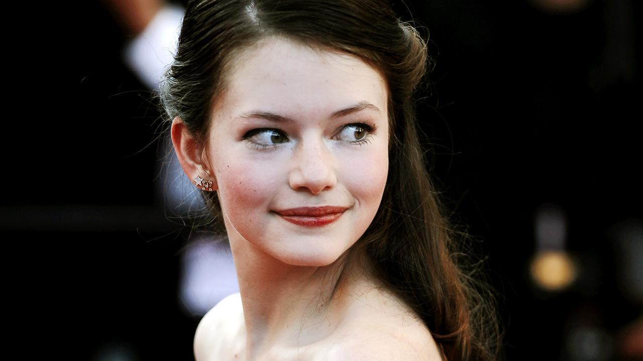 Mackenzie Foy Image HD Wallpaper And Background