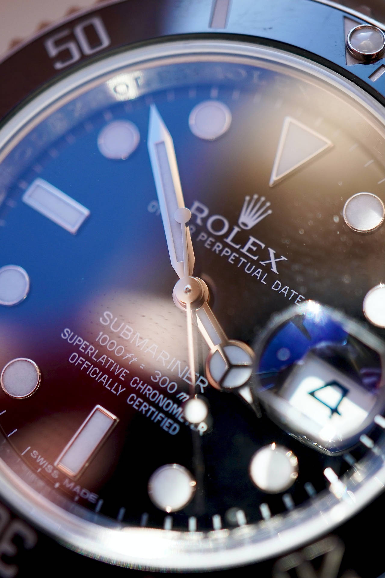 Close Up Rolex 7wasvzwc57hlzl79 Wallpaper