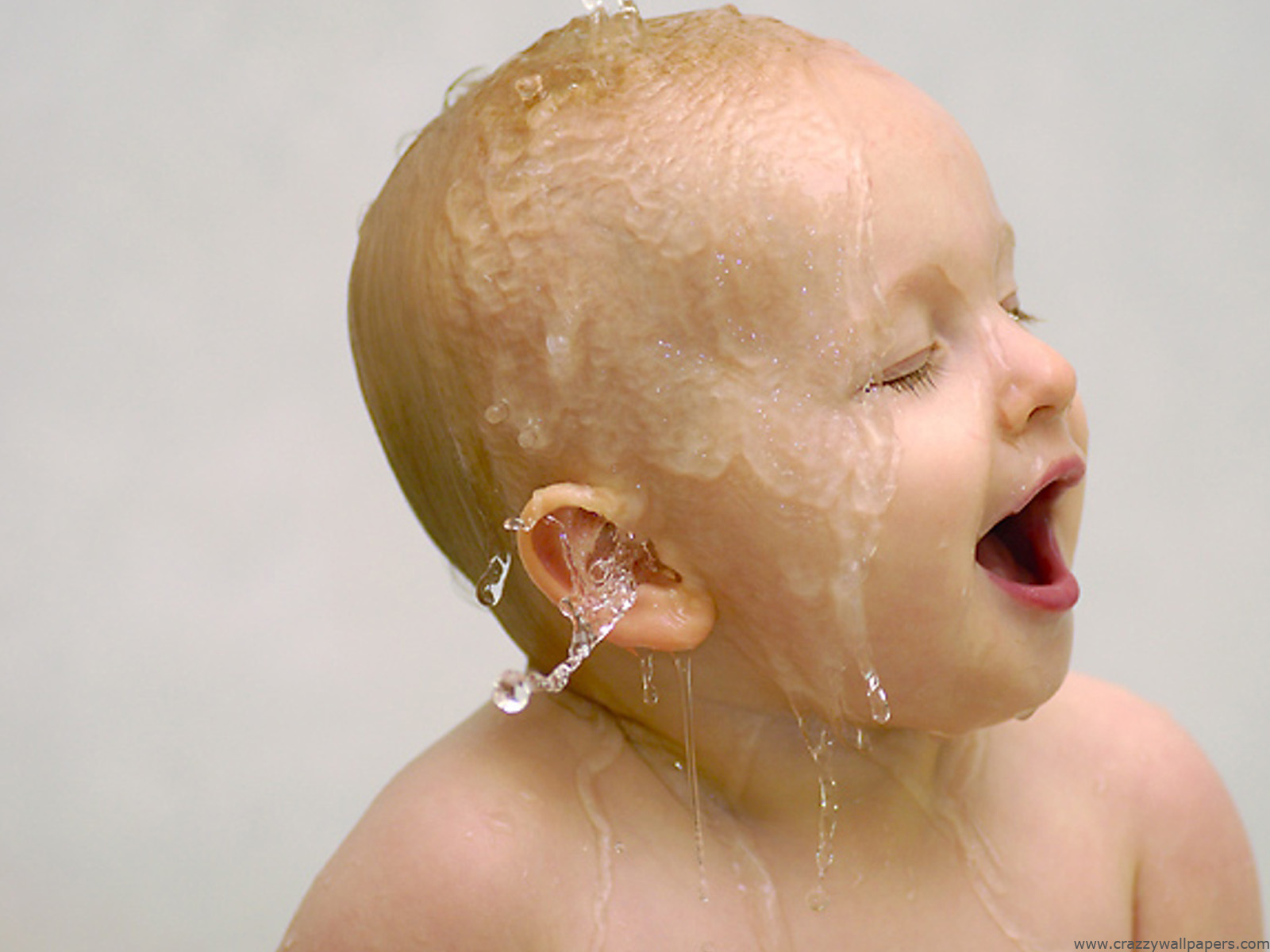 HD Cute Baby Bathing Wallpaper