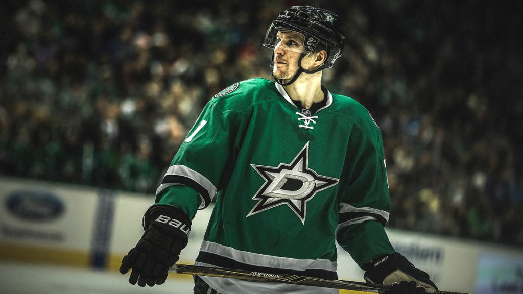 Antoine Roussel A Game Time Decision Vs Montreal Nhl