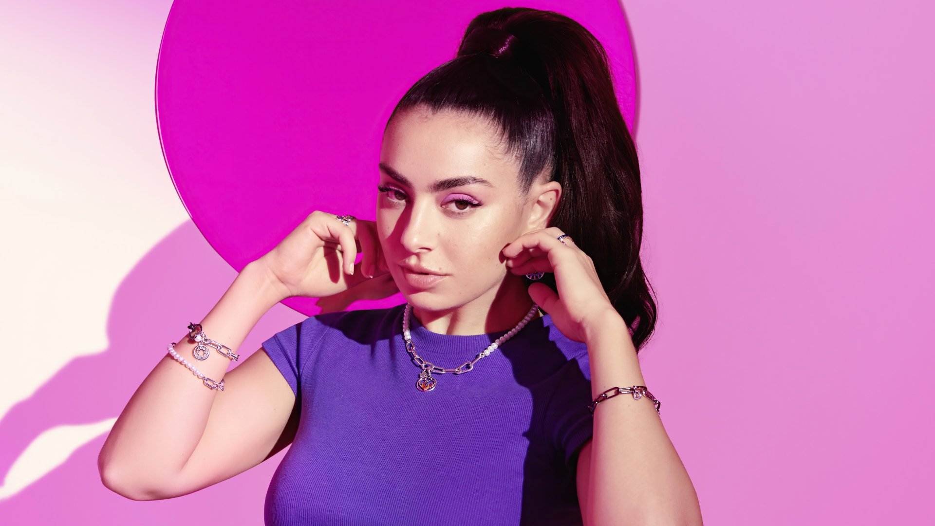 Charli Xcx 4k Wallpaper