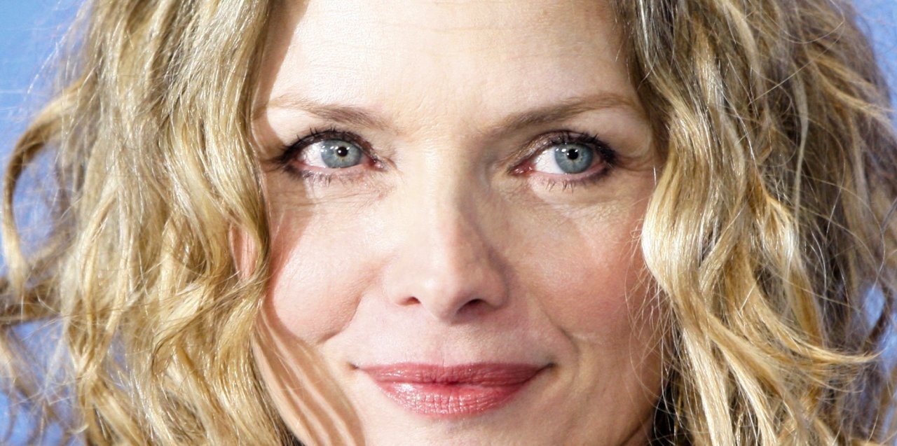 Michelle Pfeiffer Wallpaper Popular