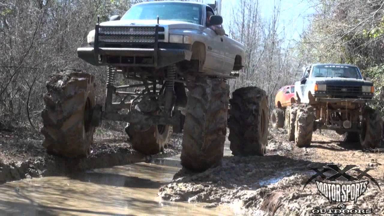 Mudding Trucks Pictures Mud Take Over Gator Run