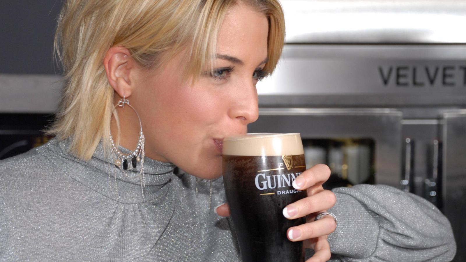 Beers Gemma Atkinson Guinness HD