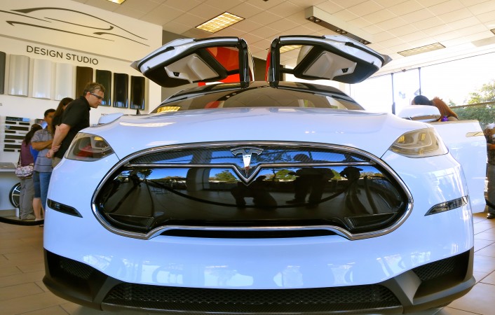 Tag Tesla Model X Wallpaper