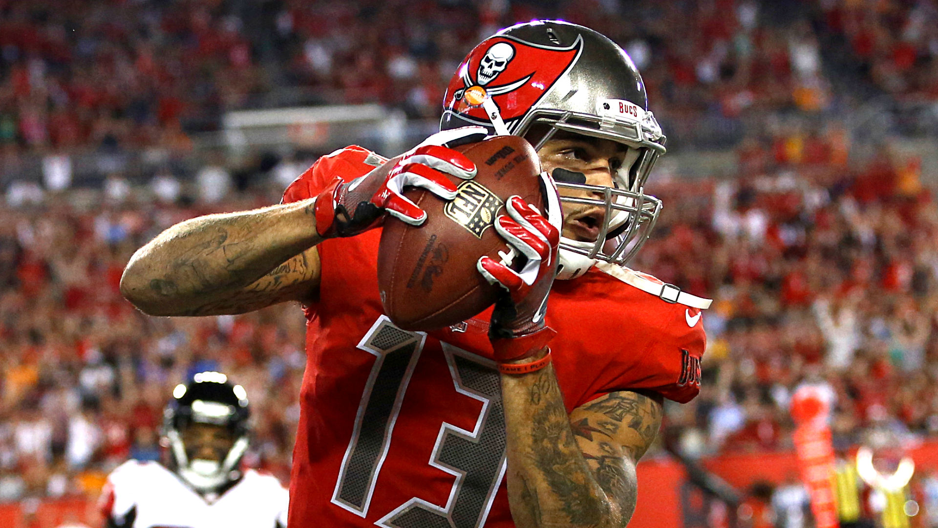 Watch Bucs Wr Mike Evans Pays Dearly For Circus Catch