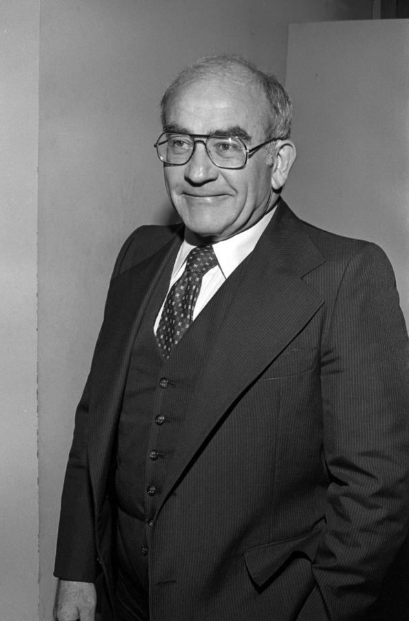 Ed Asner Wallpaper