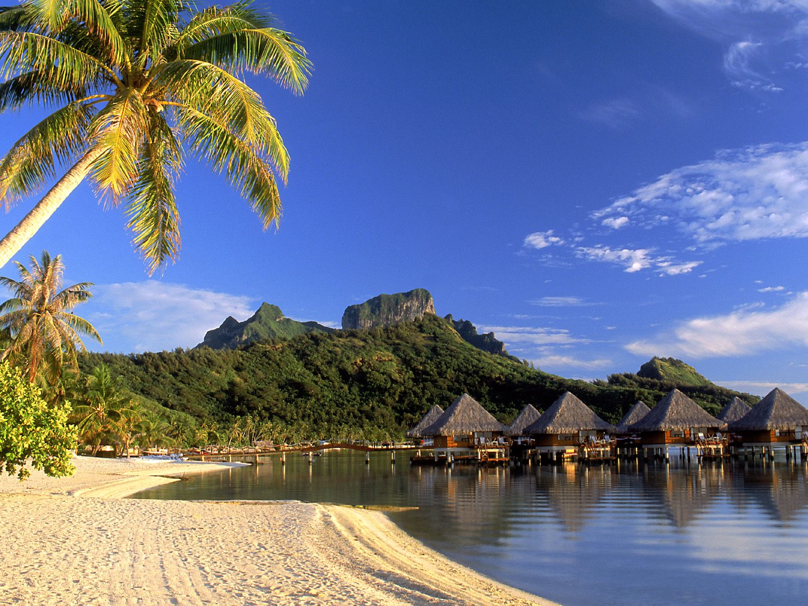 Tropical Island Beach Scenery Beatiful Desktop Wallpaper