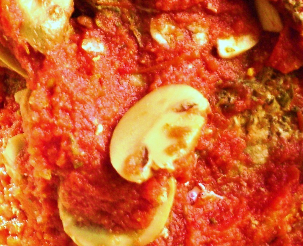 Italian Food Image Tomato Sauce With Mushrooms HD